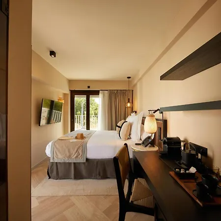 ホテル Belle Marivent Mediterranean Petit 4*