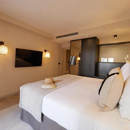Belle Marivent Mediterranean Petit ホテル 4*